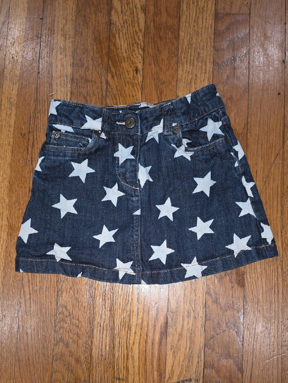 Like NEW Mini Boden Navy Denim Star Print Skirt Size 7-8Y
